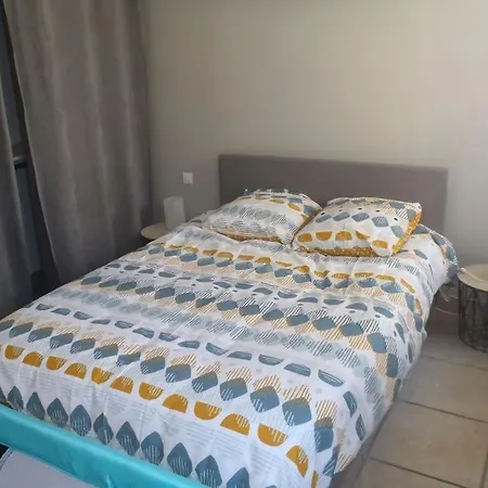 Apartment Terrasse, Sous Les Remparts, A 200 M De La Cite *