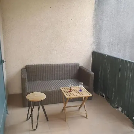 Apartment Terrasse, Sous Les Remparts, A 200 M De La Cite *